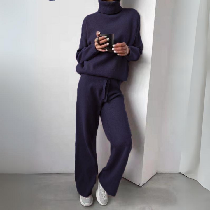 Yara | 2-piece set, sweater with turtleneck and long pants.