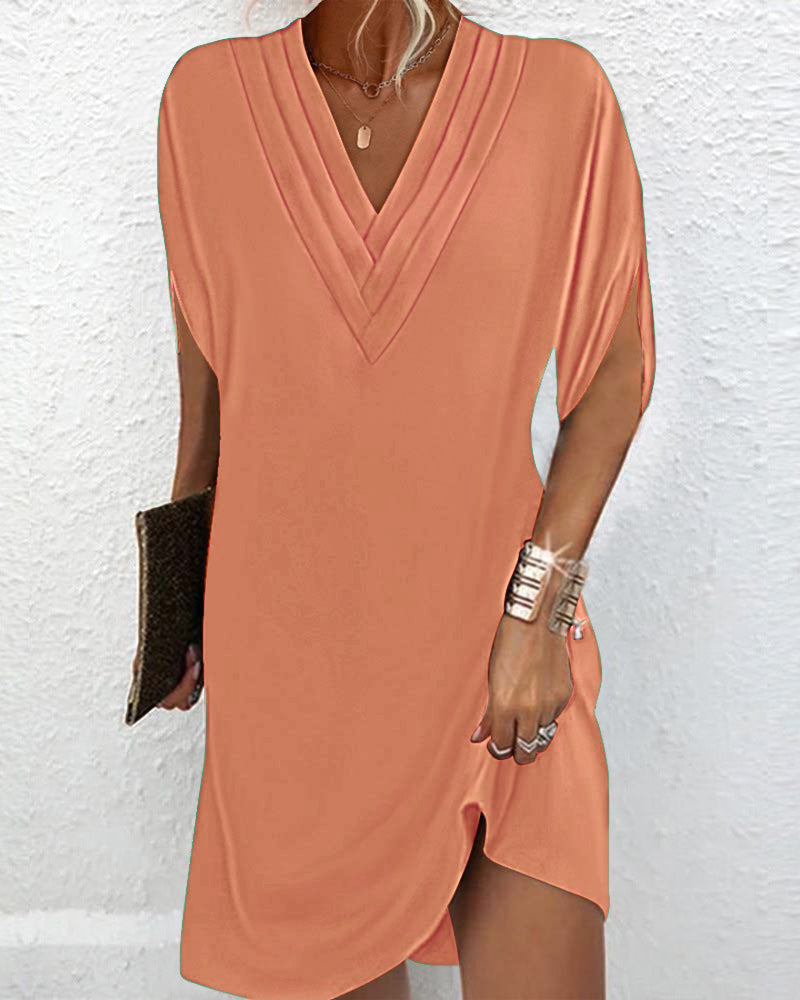 Elegant | solid-colored dress with slit sleeves